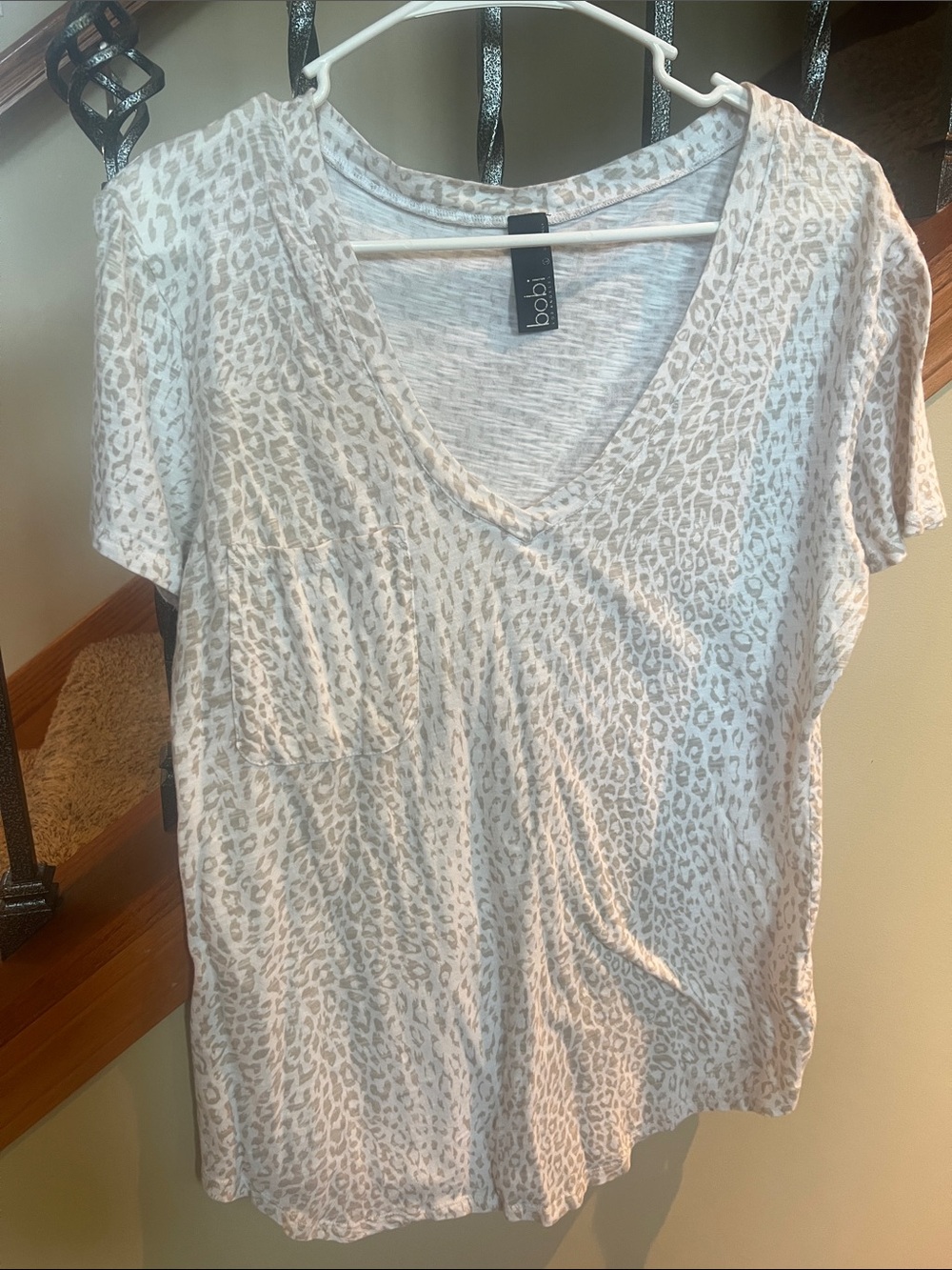 bobi Women's  V-Neck Leopard Pocket Tee in Light Taupe and White % cotton